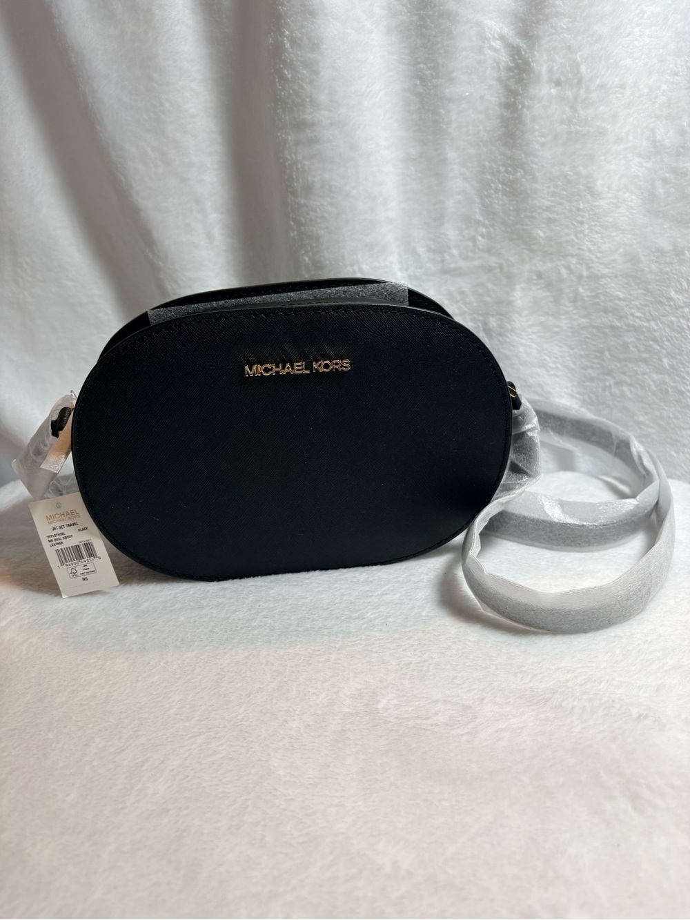 *NWT* Jet Set Travel Medium Saffiano Leather Crossbody Bag (Color: Black)